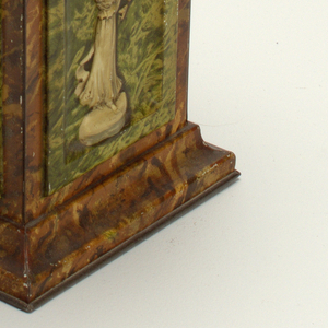 Biscuit Tin, 1909