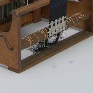 Harness Loom With Loom Stand (USA)