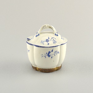 Sucrier With Cover (France), 18th century