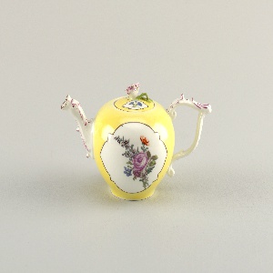 Teapot And Lid (Germany), mid-18th century