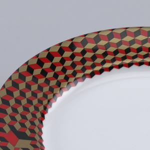 Dinner Plate (Japan), 1985
