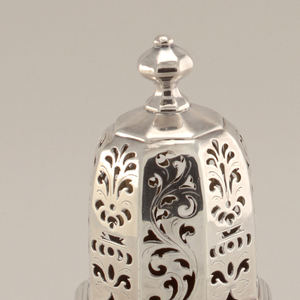Caster With Lid (England), 1717