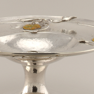 Fruit Dish (England), 1900–01