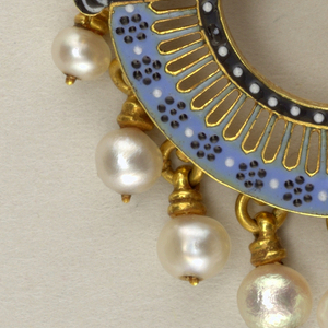 Brooch (England), 19th century