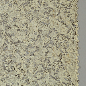 Flounce (France), 1720–30