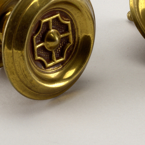 Knob With Plate-pin