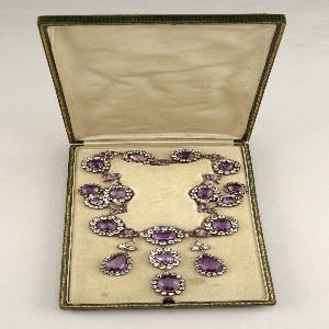 Pendant (England), 18th century