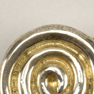 Button (USA), 1990