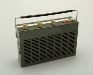 T52-Q13 Radio