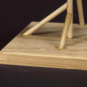 Maquette, Bird, A Bug