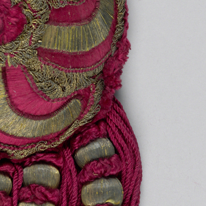 Curtain Ornament (USA)