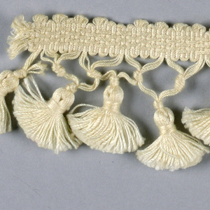 Fringe (USA), ca. 1940