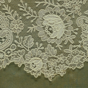 Fragment, Cooper Union Museum Lace Study Card, 19th century