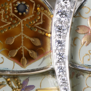 Hanakarakusa W Brooch, 2007