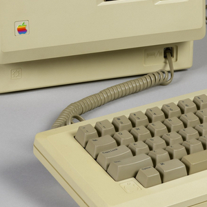 Macintosh Personal Computer, 1984