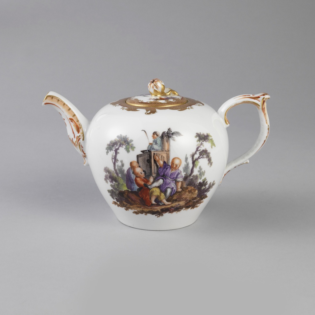 Teapot with Chinoiserie Vignettes Teapot