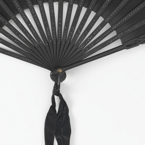 Pleated Mourning Fan (France), 1885–90