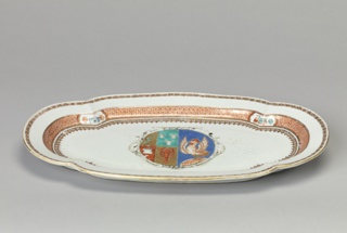 Soup Tureen with the Arms of the Scholten-Hogenberg Family Soup Tureen With Stand