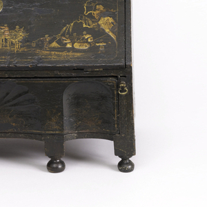 Dressing Stand With Mirror (England), ca. 1710